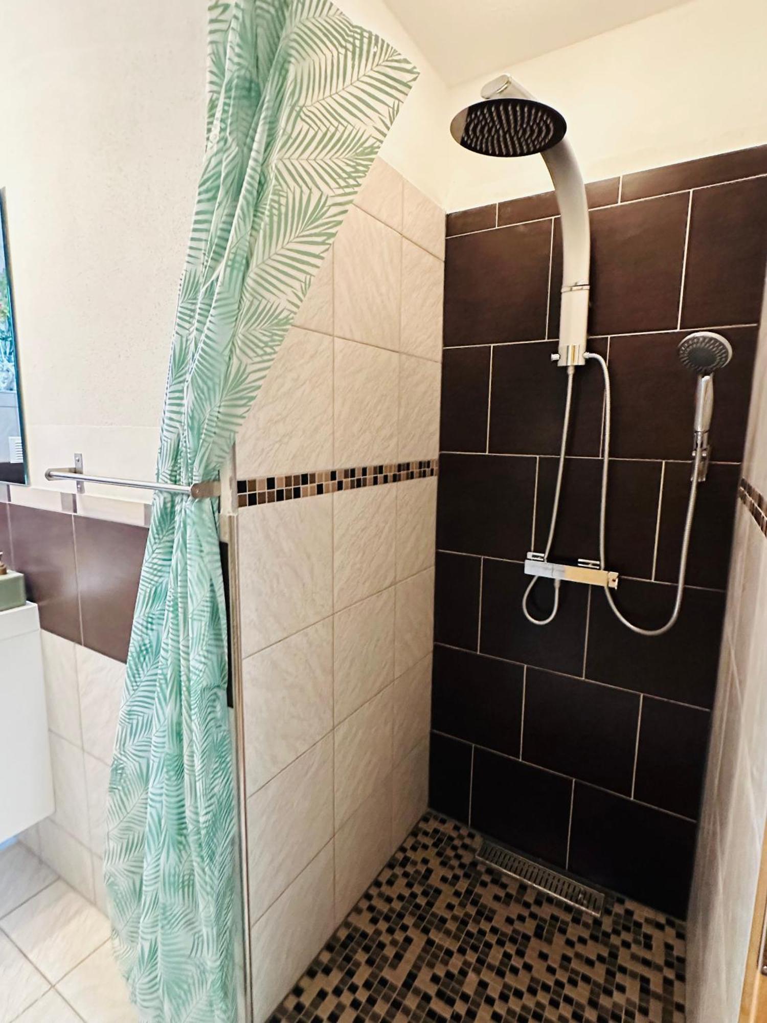 Kleine Wohnung Im Moelltal Penk Bagian luar foto